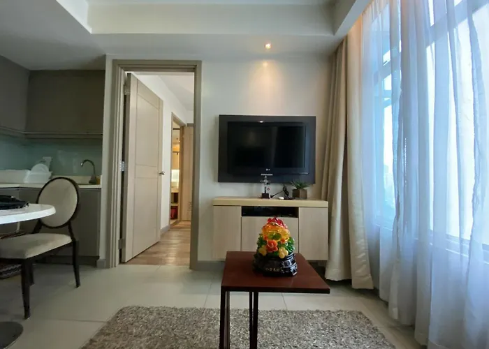 Makati 1br High Floor Apartment