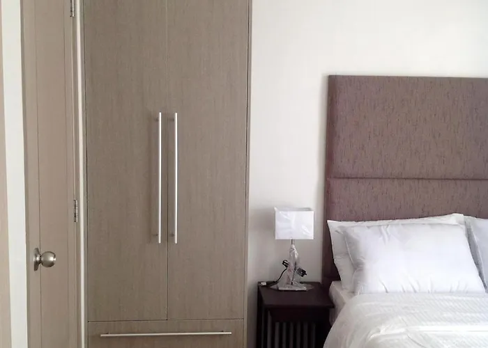 Makati 1br High Floor Manila